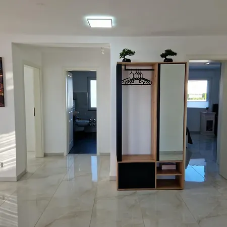 Gemuetliche In דירה