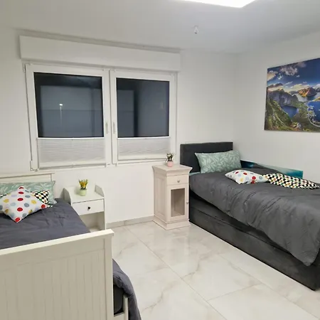 Gemuetliche In דירה ברגיש גלאדבך