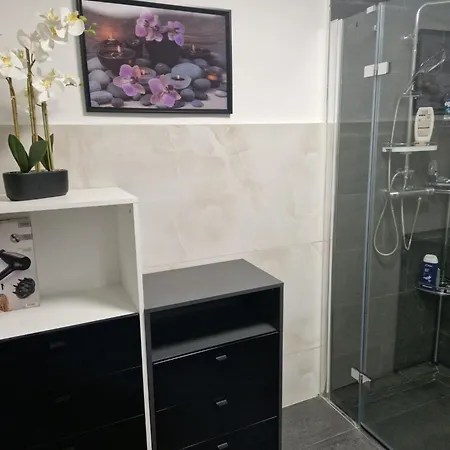 Gemuetliche In דירה ברגיש גלאדבך